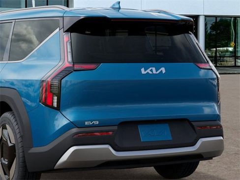 New 2026 Kia EV9 Wind image 13