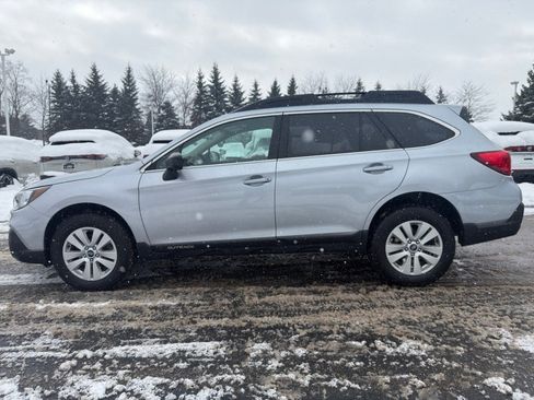 Used 2019 Subaru Outback 2.5i image 7