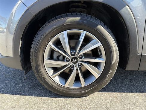 Used 2020 Hyundai Santa Fe SEL w/ Convenience + Premium Package image 11