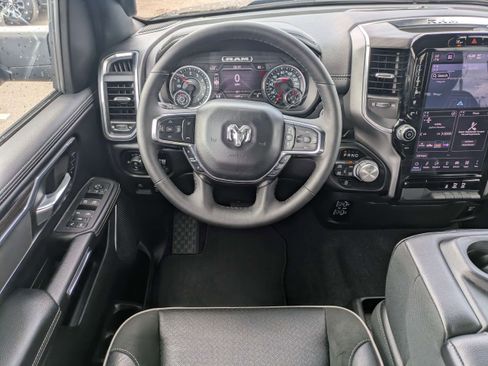 Used 2025 RAM 1500 Laramie AWD/4WD image 15