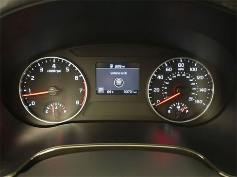 Used 2023 Kia Seltos S image 32