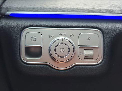 Certified 2025 Mercedes-Benz GLE 350 4MATIC image 29