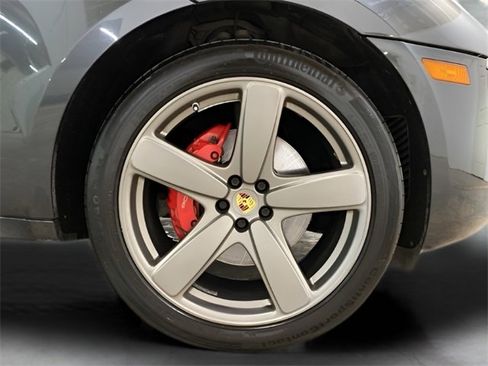 Used 2017 Porsche Macan GTS w/ Premium Package Plus image 20