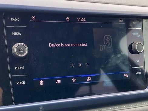 Used 2024 Volkswagen Taos SE image 25