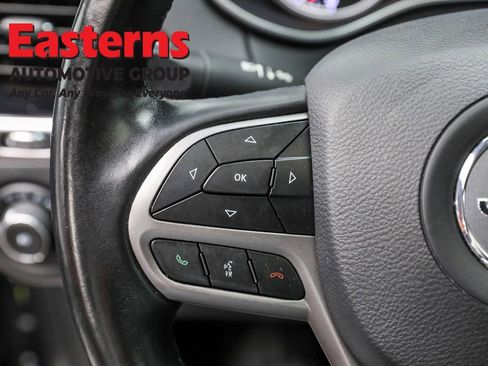 Used 2021 Jeep Cherokee Limited image 15