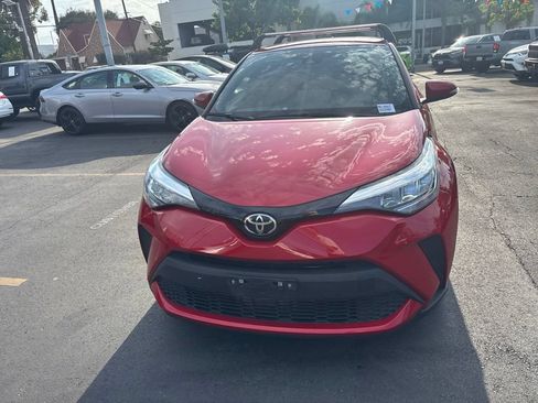 Used 2021 Toyota C-HR XLE FWD image 10