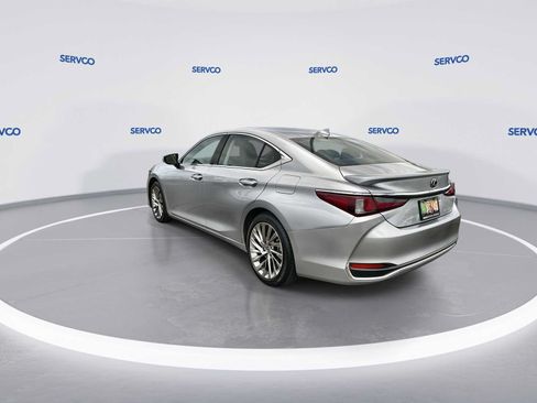 Used 2023 Lexus ES 300h w/ Luxury Package FWD image 6