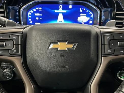 Used 2022 Chevrolet Silverado 1500 High Country w/ High Country Premium Package image 16