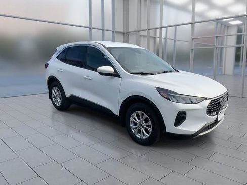 Certified 2023 Ford Escape Active w/ Tech Pack #2 AWD/4WD image 2