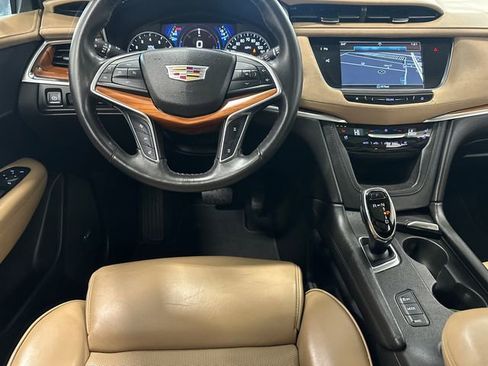 Used 2017 Cadillac XT5 Platinum w/ Driver Assist Package image 16