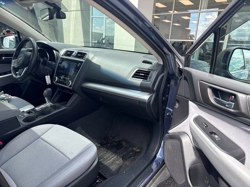 Used 2018 Subaru Outback 2.5i Premium AWD/4WD image 16