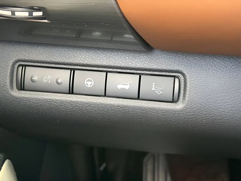Used 2024 Nissan Pathfinder Platinum AWD/4WD image 20