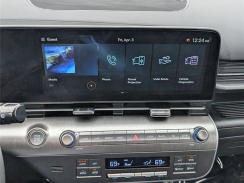 Used 2025 Hyundai Kona SEL image 27