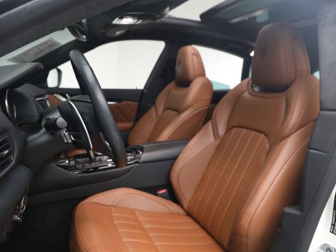 Certified 2022 Maserati Levante Modena image 14