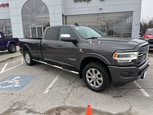 Used 2019 RAM 3500 Laramie image 39