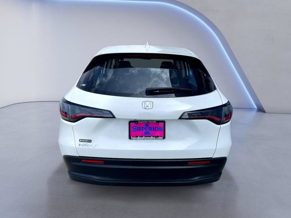 Used 2024 Honda HR-V LX image 3
