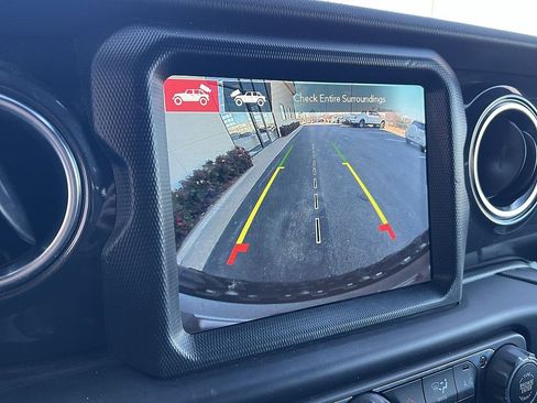 Used 2021 Jeep Wrangler Unlimited Rubicon image 17