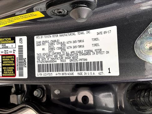 Used 2017 Toyota Tacoma TRD Off-Road w/ Tow Package RWD image 37