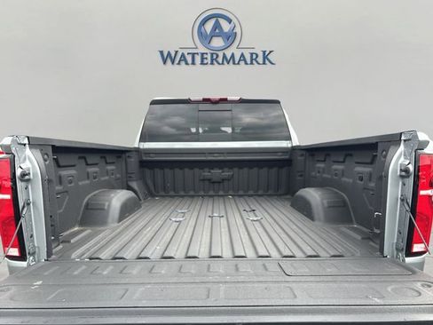 Used 2025 Chevrolet Silverado 2500 ZR2 w/ Technology Package AWD/4WD image 19