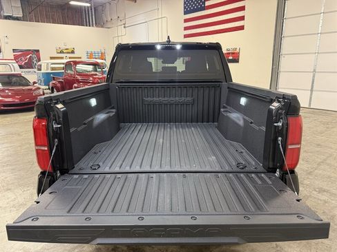 Used 2026 Toyota Tacoma TRD Sport AWD/4WD image 8