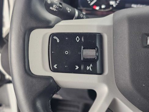 Used 2023 Land Rover Defender 110 S AWD/4WD image 27