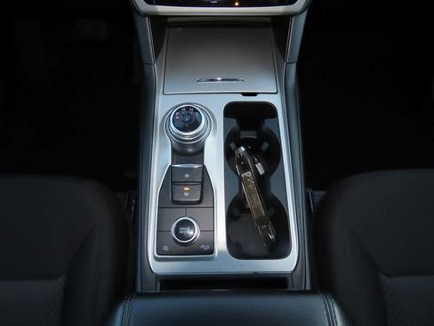 Used 2022 Ford Explorer XLT image 22