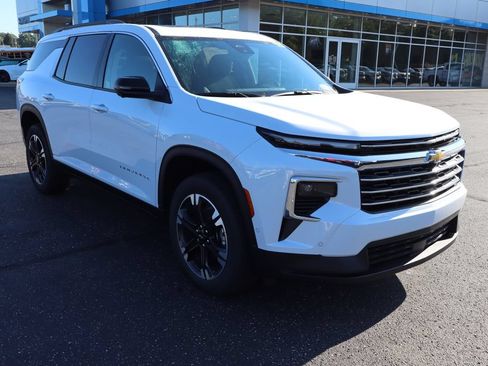 New 2027 Chevrolet Traverse LT w/ Enhanced Driving Package AWD/4WD image 2