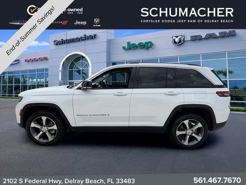 Certified 2023 Jeep Grand Cherokee Limited AWD/4WD image 4
