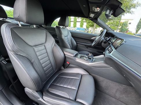 Used 2022 BMW M440i Convertible RWD image 27