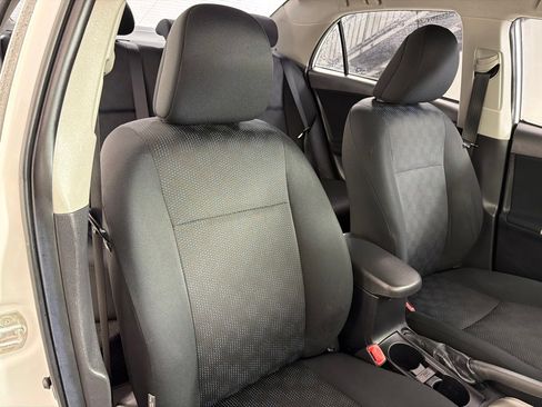 Used 2010 Toyota Corolla S image 21