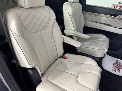 Used 2022 Hyundai Palisade Calligraphy image 41