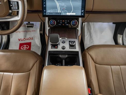 Used 2023 Land Rover Range Rover Long Wheelbase Autobiography image 27
