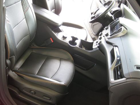 Used 2022 GMC Terrain AT4 AWD/4WD image 38