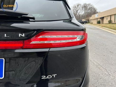 Used 2018 Lincoln MKC Premiere image 17