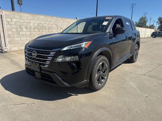 Used 2024 Nissan Rogue SV image 1