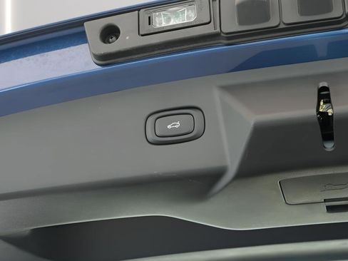 New 2025 VinFast VF 8 Plus AWD/4WD image 29