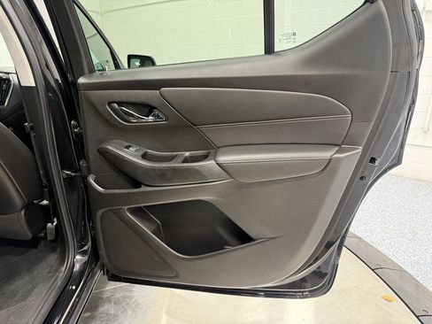 Used 2021 Chevrolet Traverse Premier w/ Redline Edition image 31