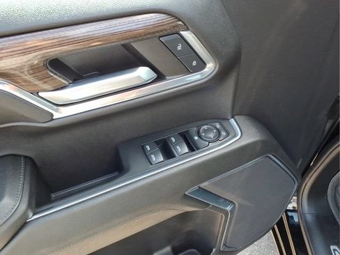 Used 2023 Chevrolet Silverado 1500 RST AWD/4WD image 17