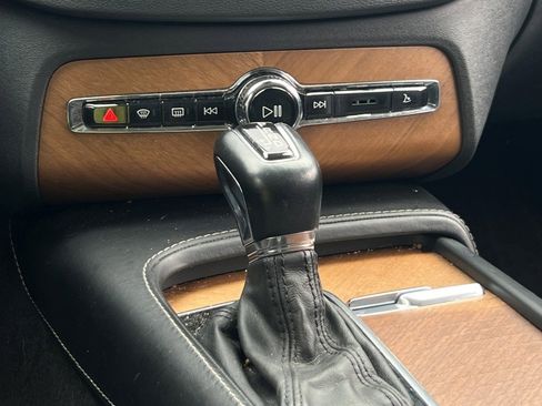 Used 2019 Volvo XC90 T6 Inscription w/ Luxury Package image 25