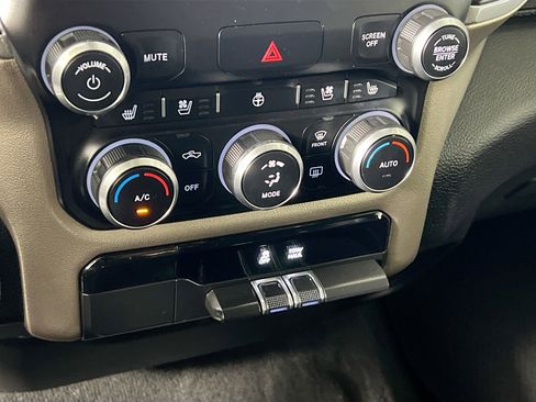 Used 2019 RAM 1500 Laramie image 26