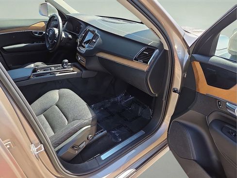 Certified 2023 Volvo XC90 T8 Plus w/ Protection Package Premier image 14