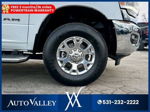 Used 2024 RAM 2500 Laramie AWD/4WD image 9