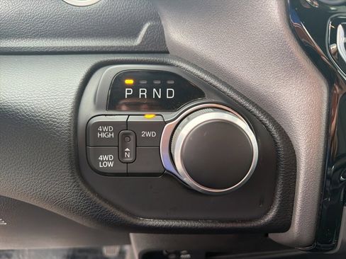 Used 2024 RAM 2500 Big Horn w/ Sport Appearance Package image 16