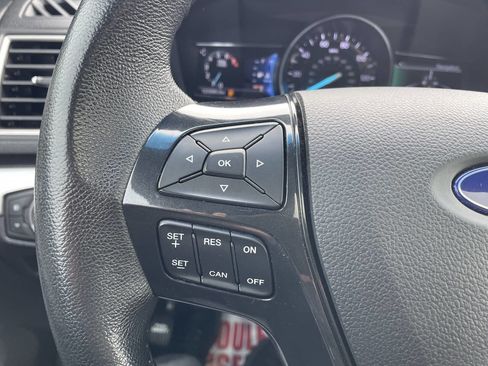 Used 2017 Ford Explorer XLT w/ Equipment Group 202A image 17