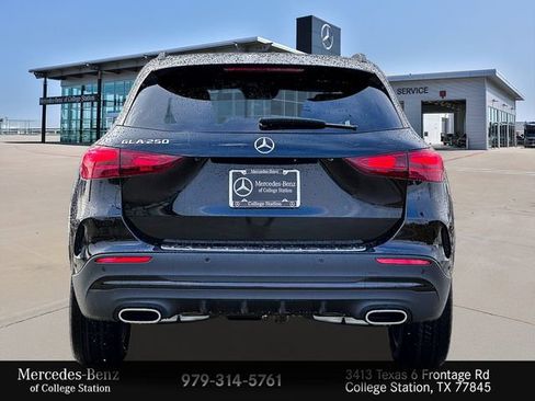 New 2025 Mercedes-Benz GLA 250 image 9