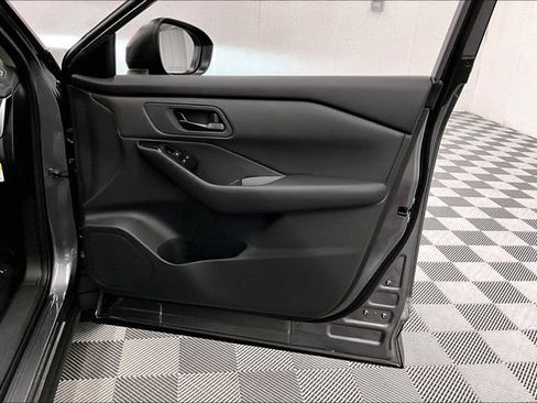 New 2026 Nissan Rogue S image 33