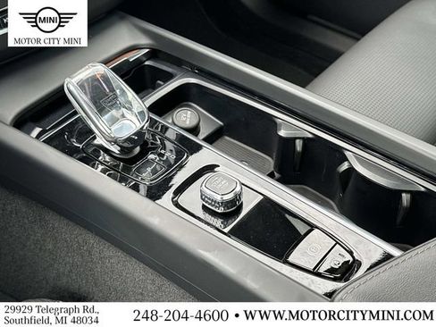 Used 2023 Volvo XC60 B6 Ultimate w/ Climate Package AWD/4WD image 35