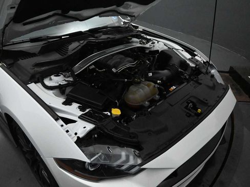 Used 2018 Ford Mustang GT Premium w/ GT Performance Package RWD image 38