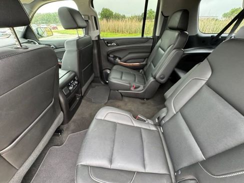 Used 2018 Chevrolet Suburban Premier image 18