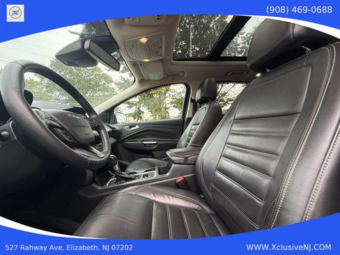 Used 2017 Ford Escape Titanium w/ Equipment Group 301A image 8